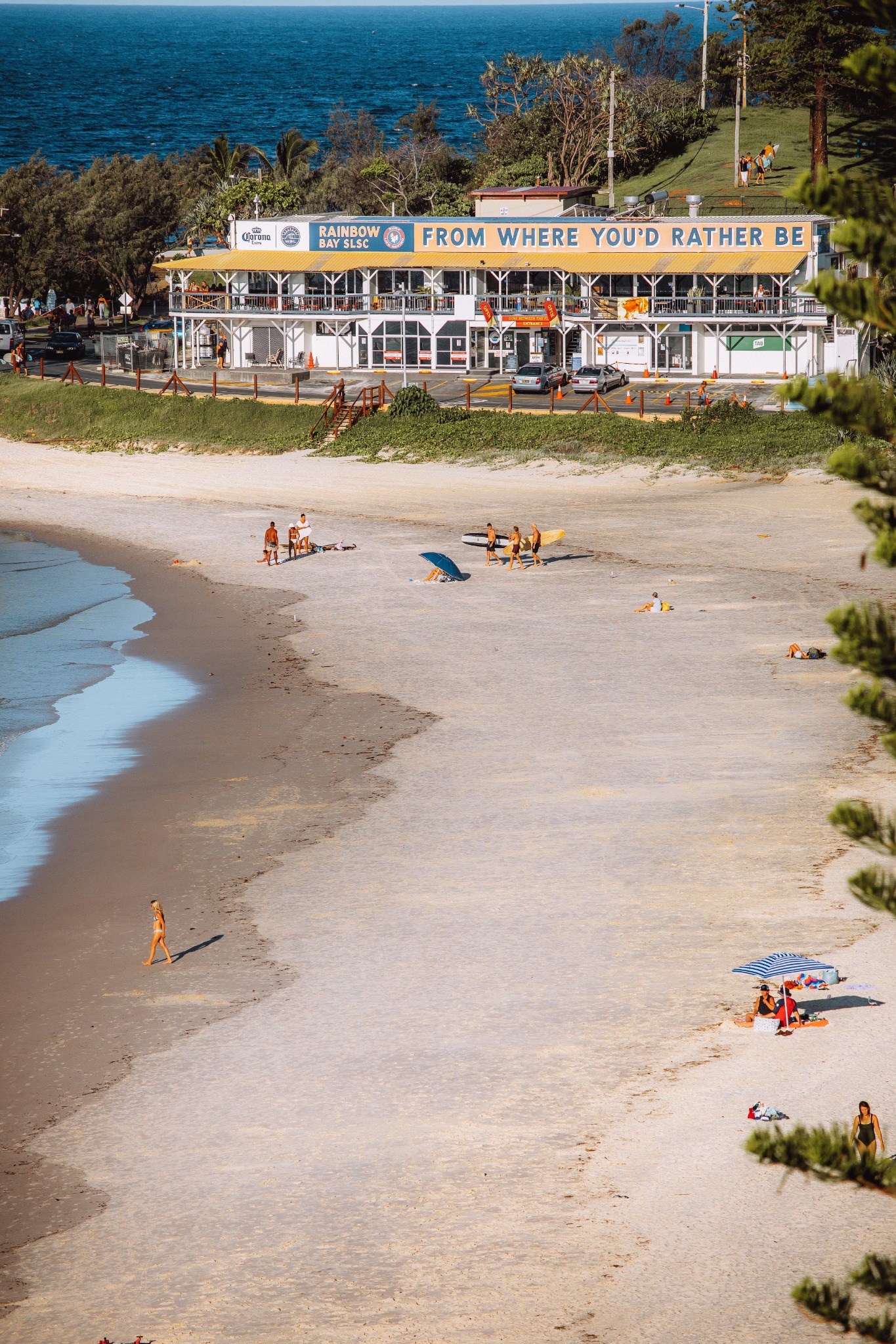 Snapper Rocks and Superbank waves